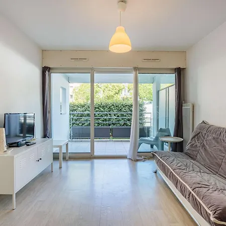 Avec Terrasse, Parking En Sous-sol, Entre Biarritz Et Anglet, A 5 Km Des Plages - Fr-1-3-600